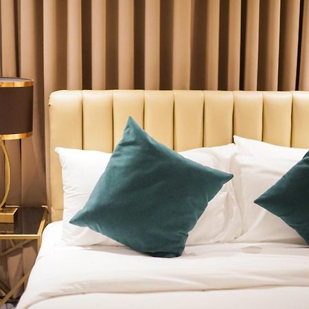 Solano Residences Lipa City Esterno foto