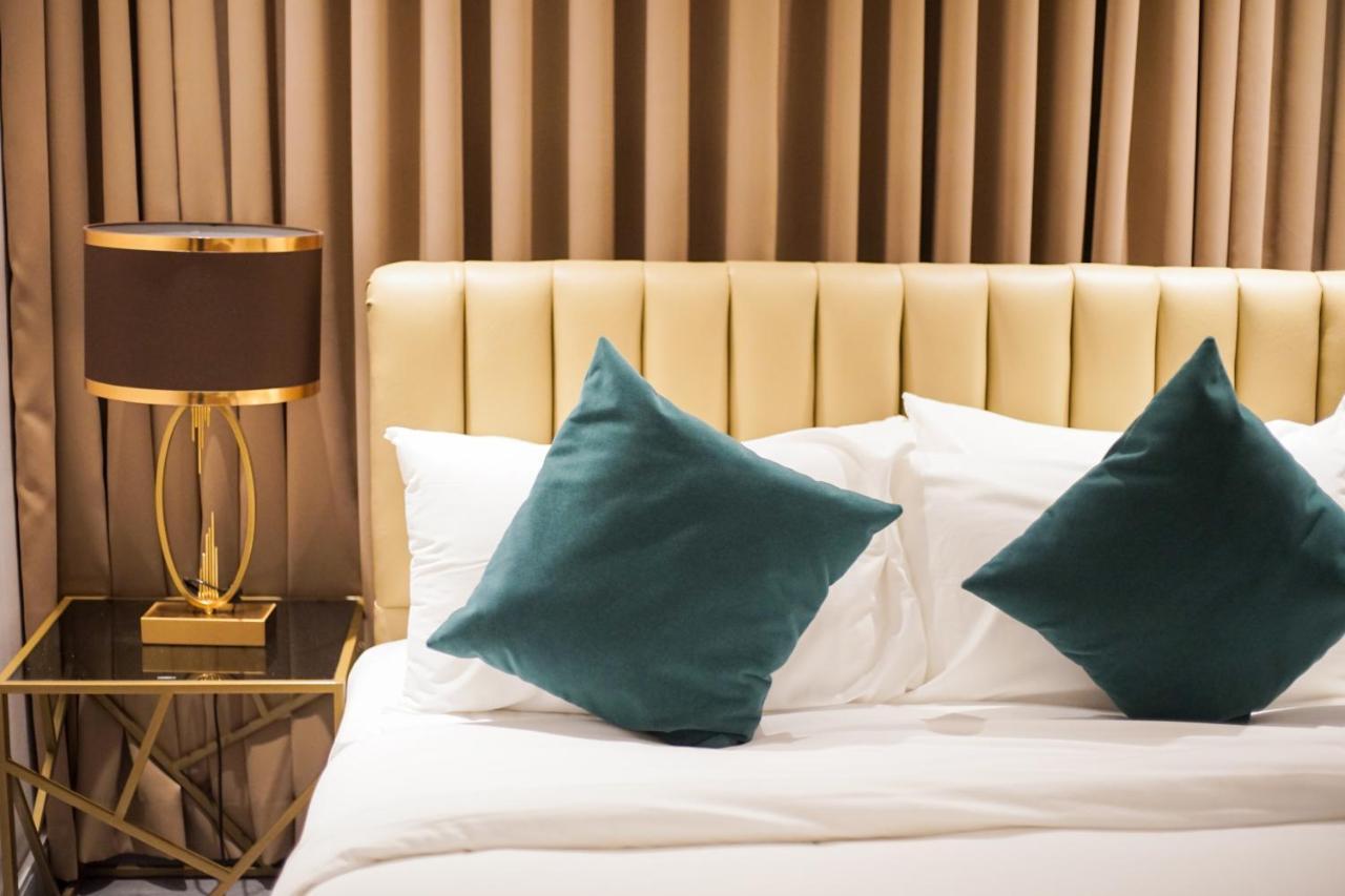 Solano Residences Lipa City Esterno foto